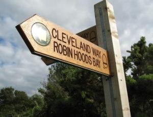 Cleveland Way sign